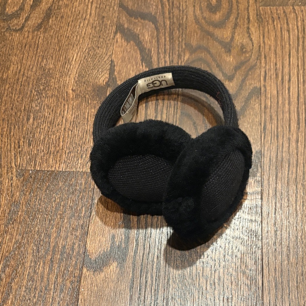 UGG Black earmuffs